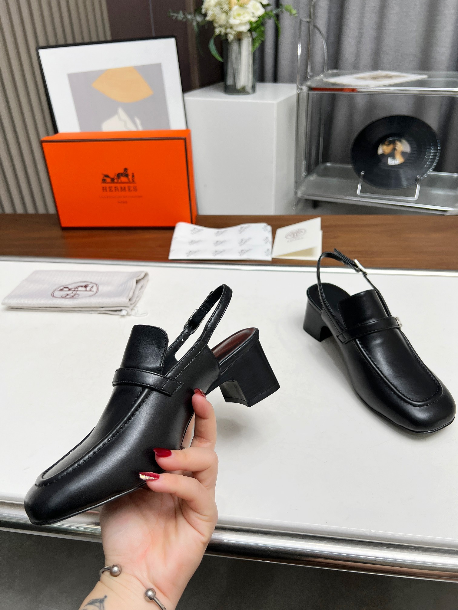 ua H**me5 infinie 50 pump