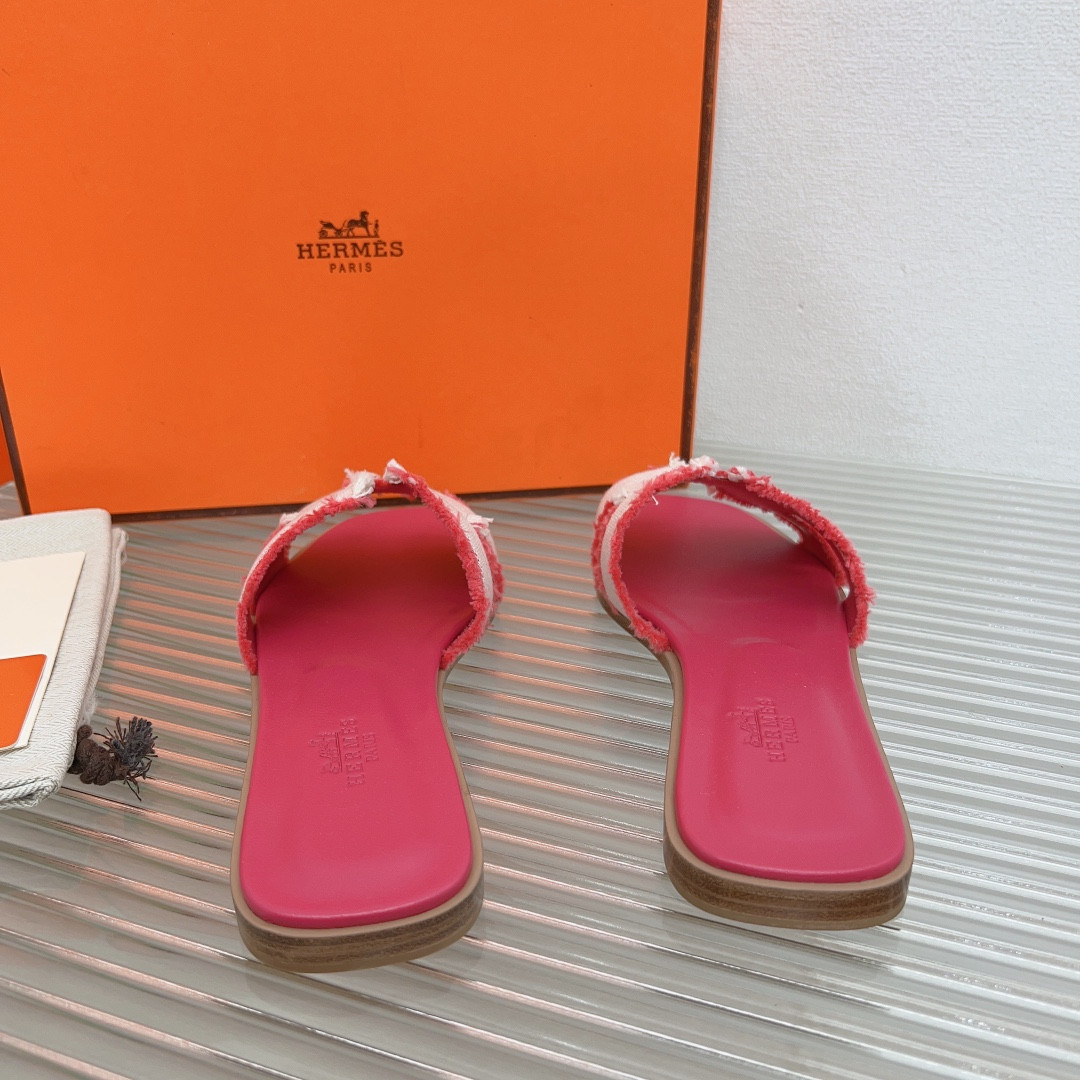 ua H**me5 oran sandal