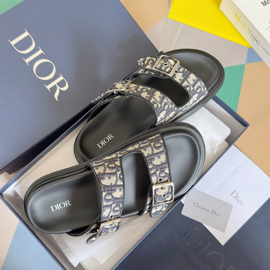 ua D*or aqua sandal
