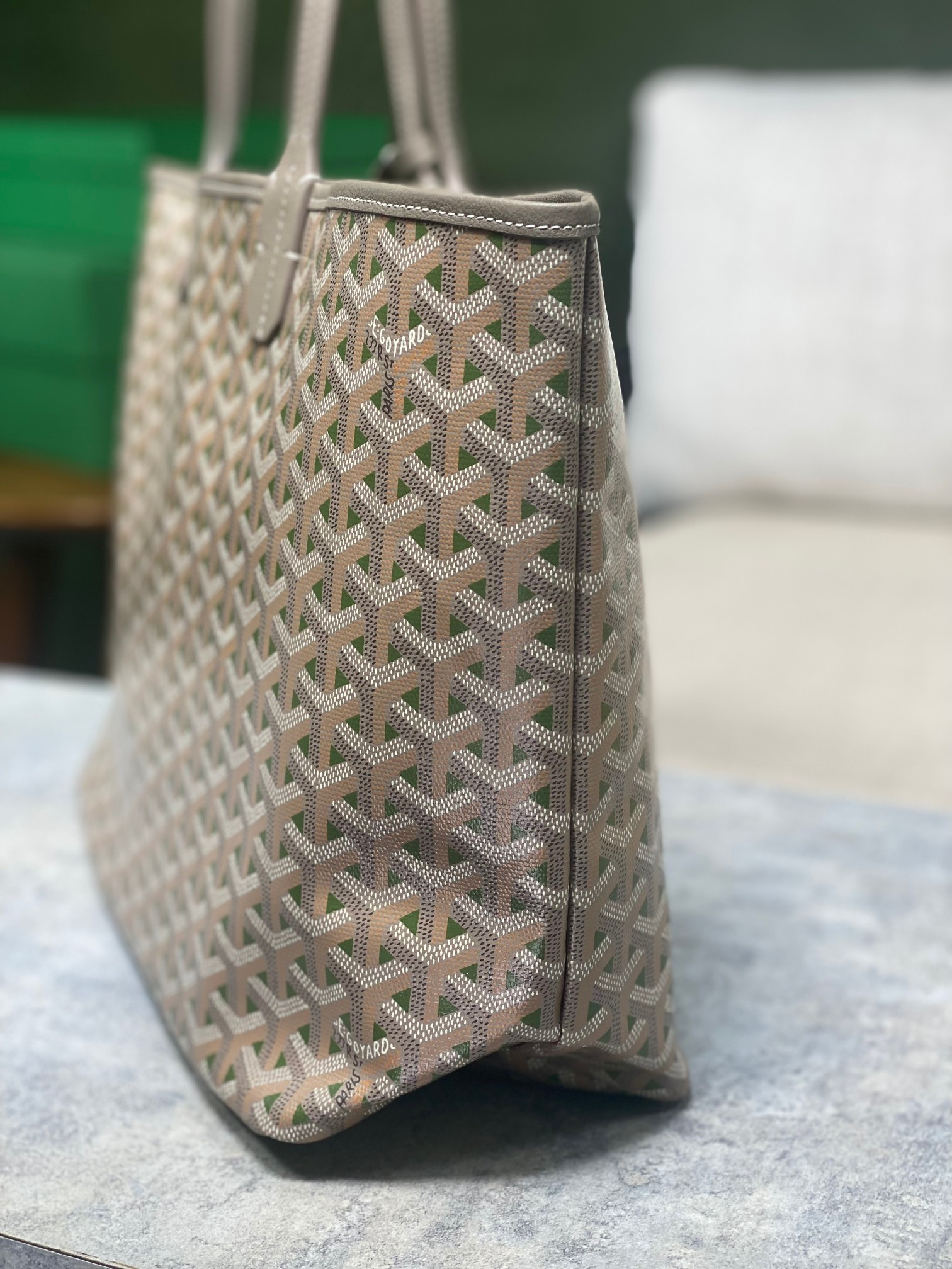 Go*ard small saint l0*is bag 28 cm x 15 cm x 34 cm