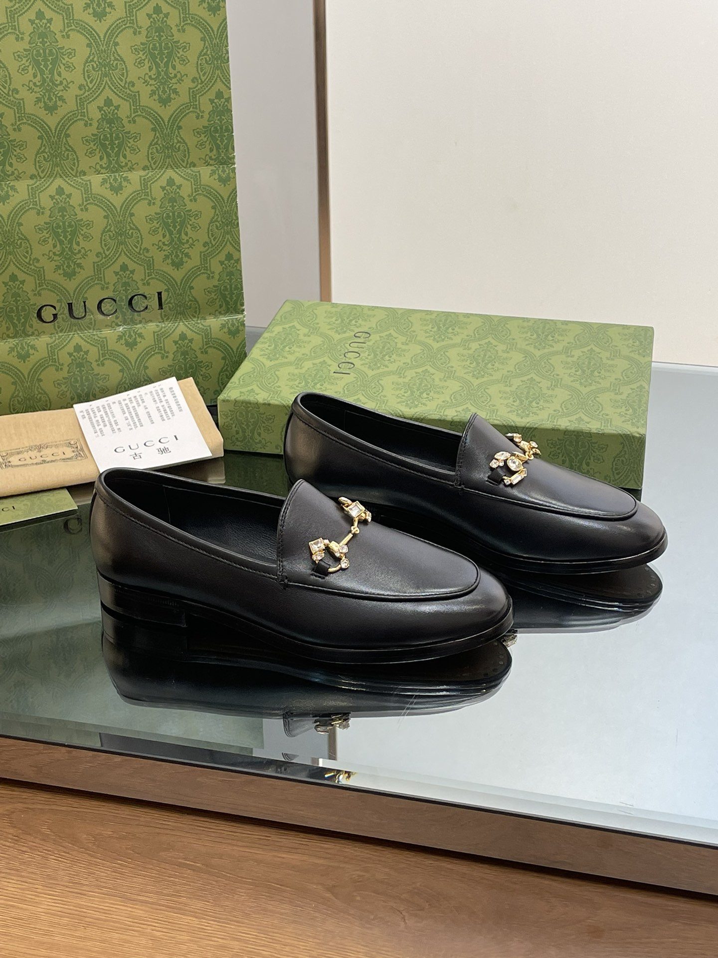 ua G*u*i horsebit loafer