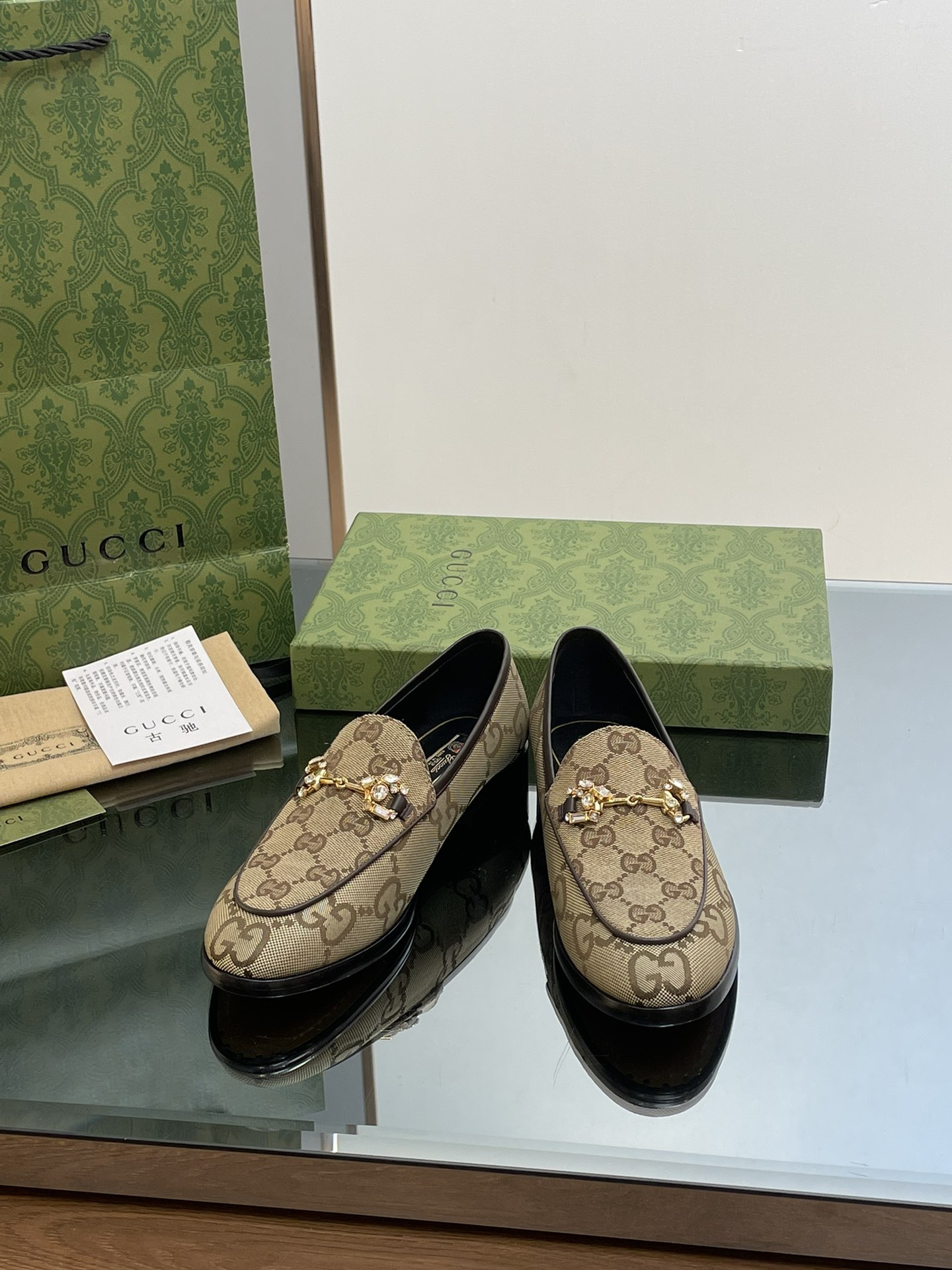 ua G*u*i horsebit loafer