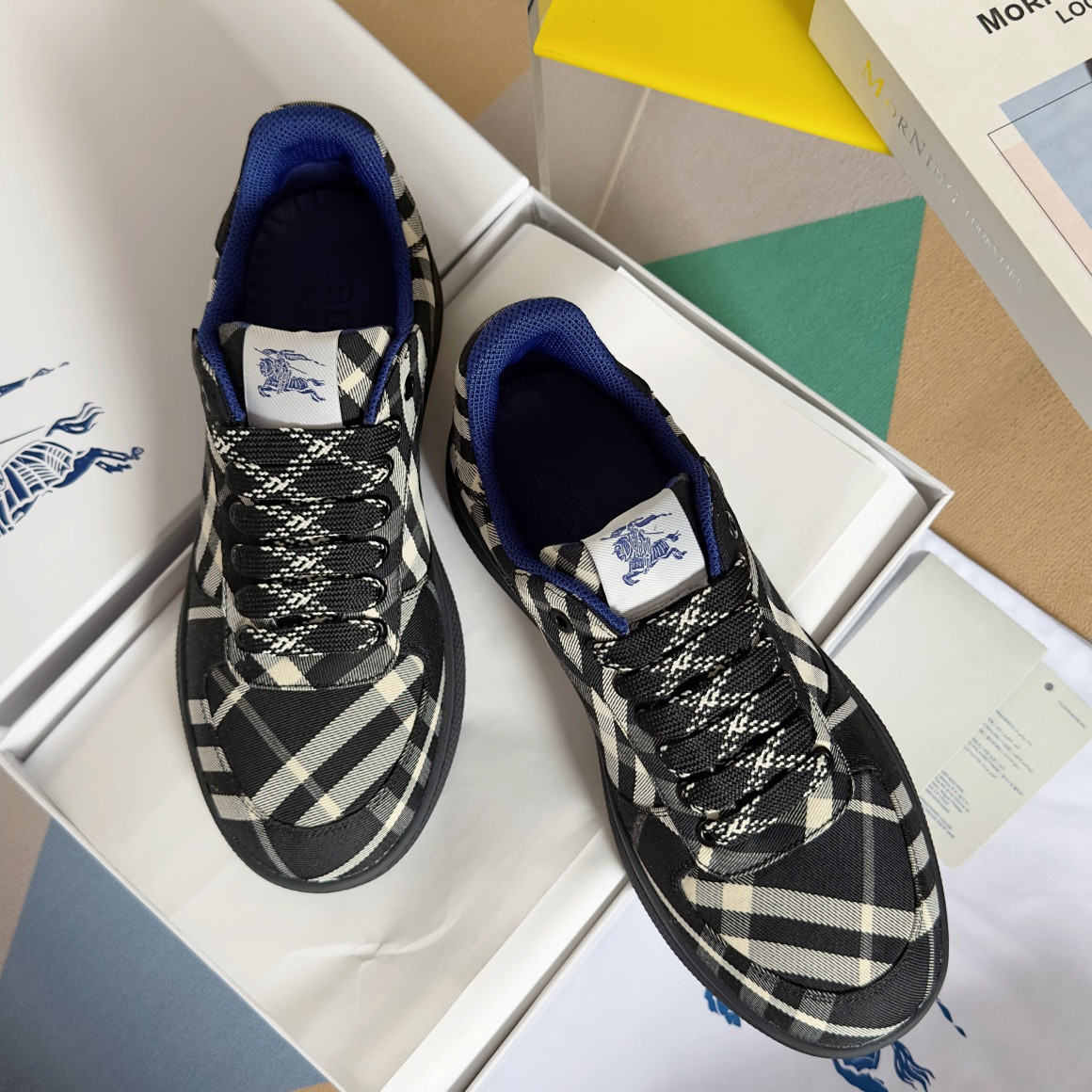 ua B**rry check terrace sneakers