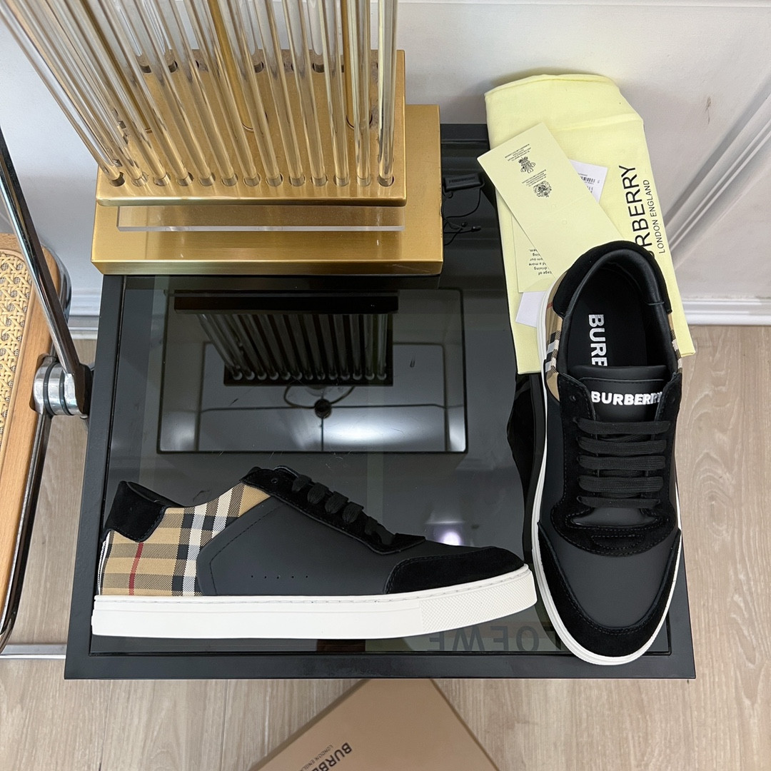 ua B**rry sneakers
