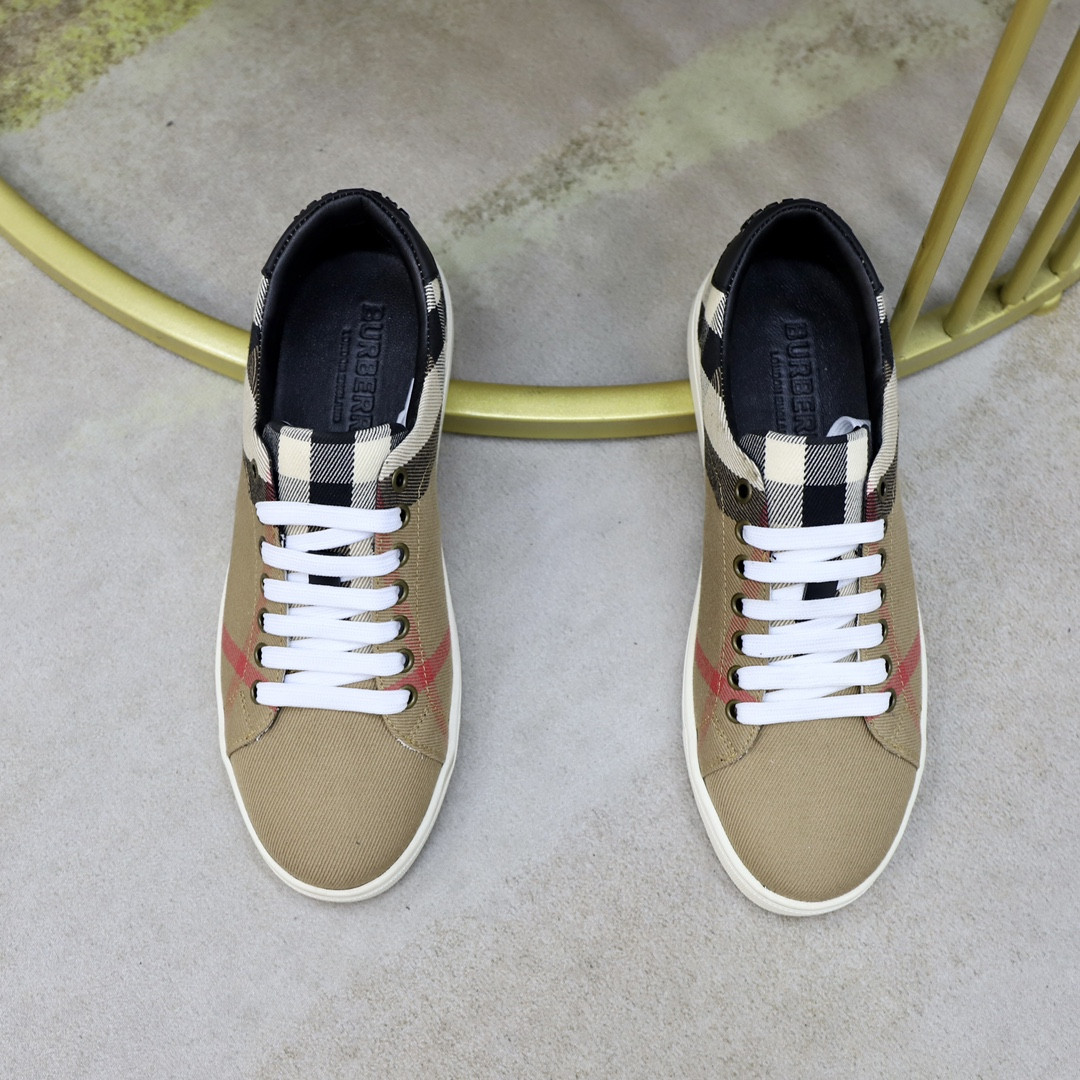 ua B**rry sneakers