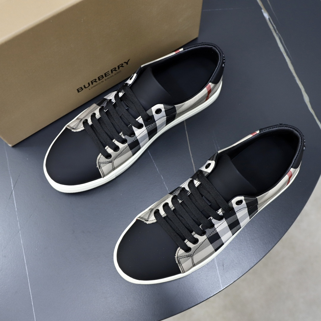 ua B**rry check sneakers