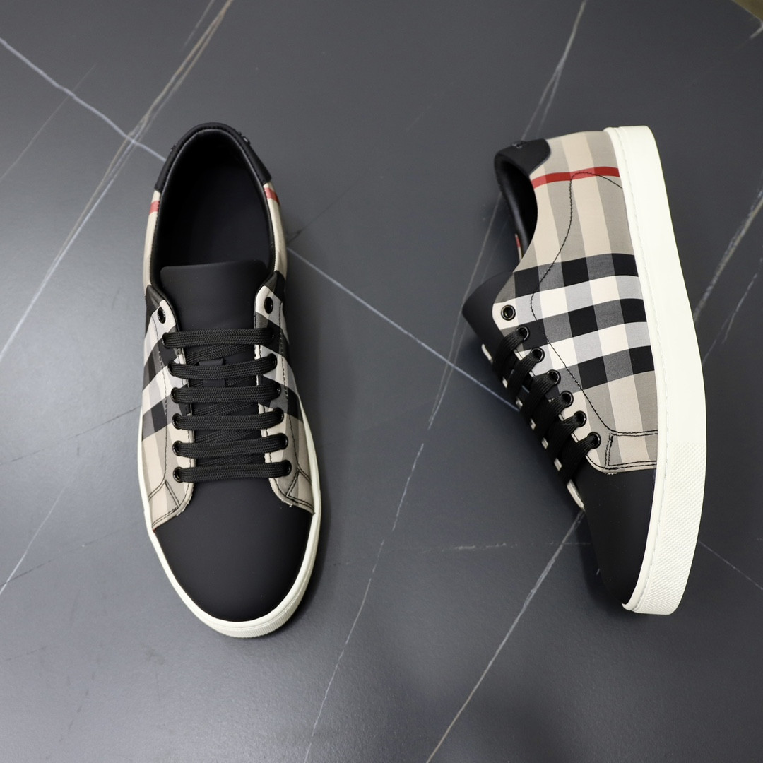 ua B**rry check sneakers