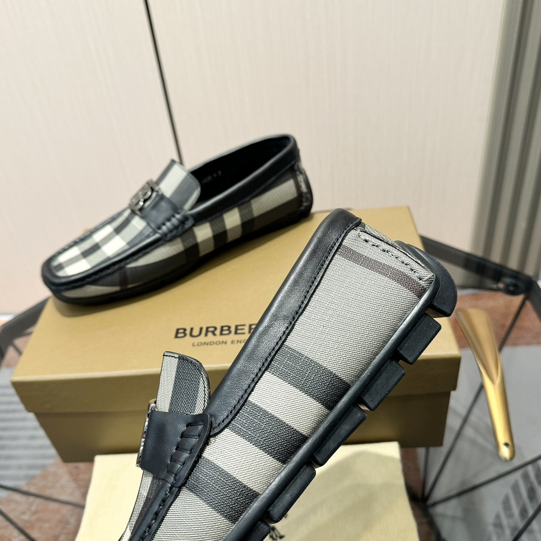ua B**rry check loafers