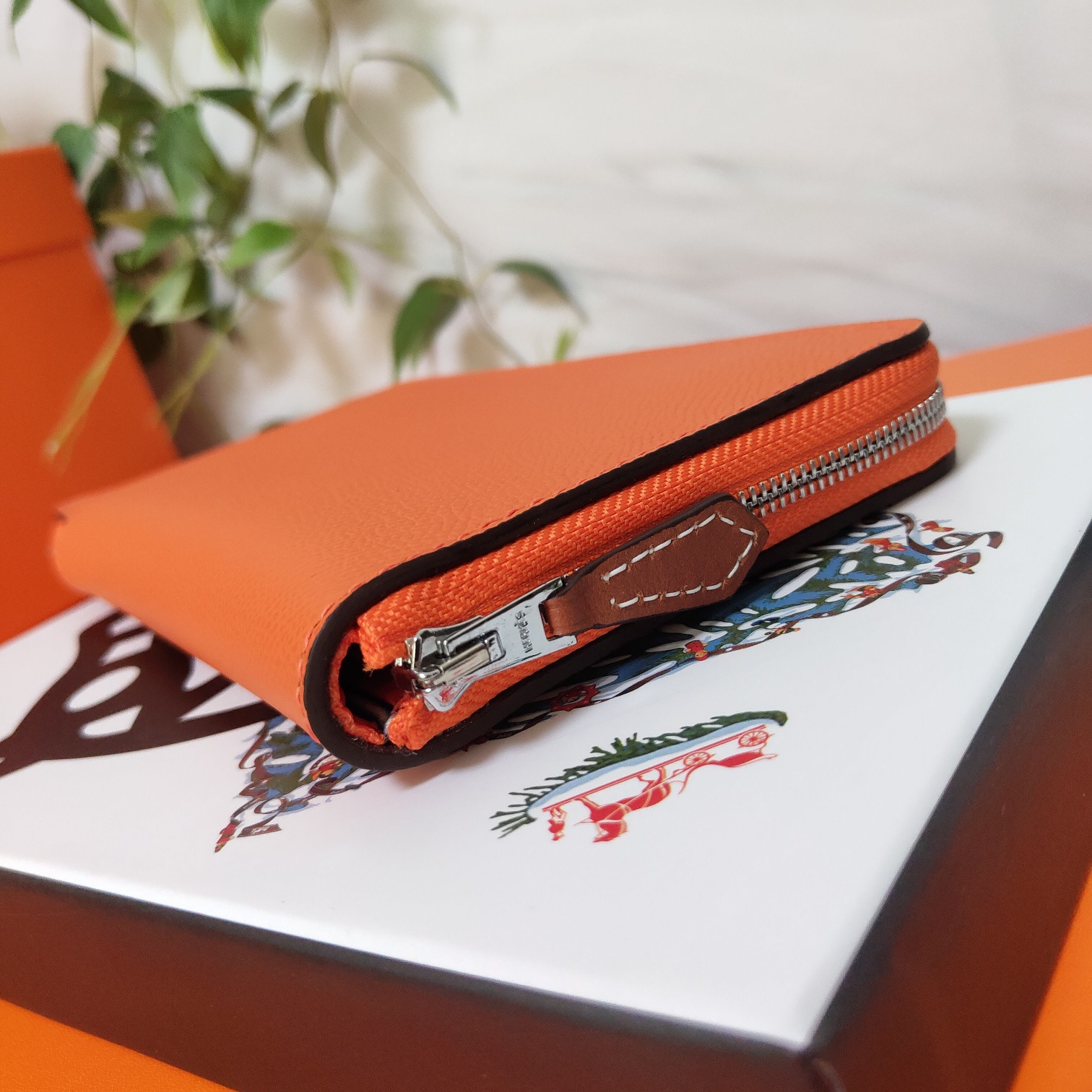 H**me5 long wallet 20x11cm