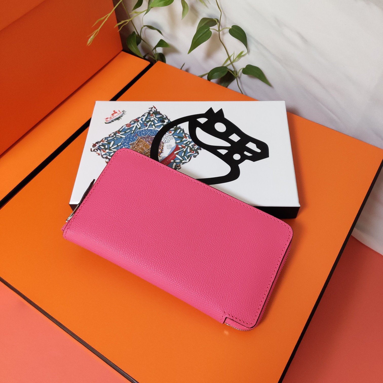 H**me5 long wallet 20x11cm