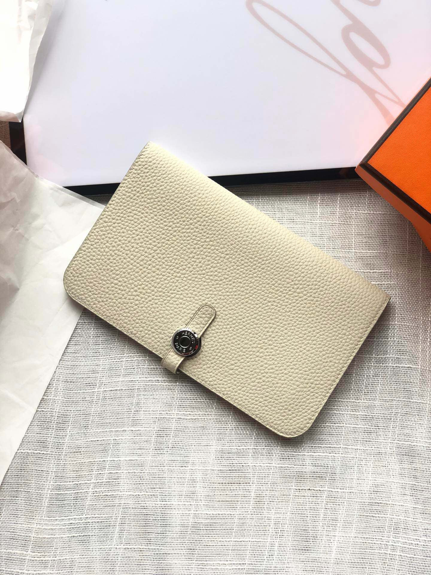 H**me5 dogon duo wallet 20.1cm