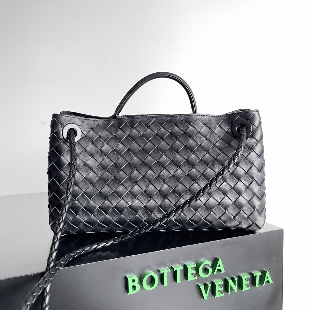 bo*te*ga Ve*ne*ta east-west andiamo 29x10x18cm