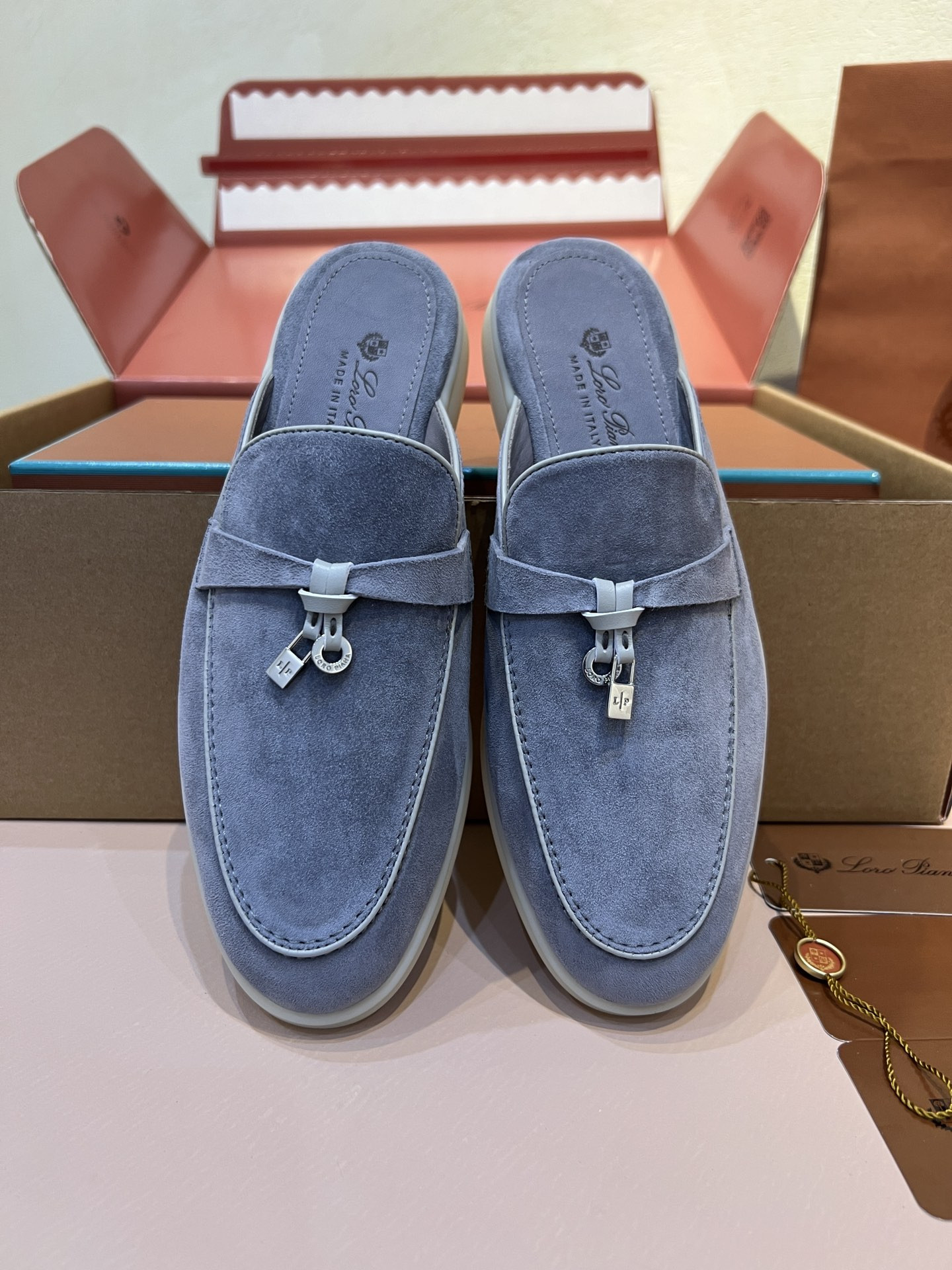 ua L**o p*ana babouche charms walk loafers