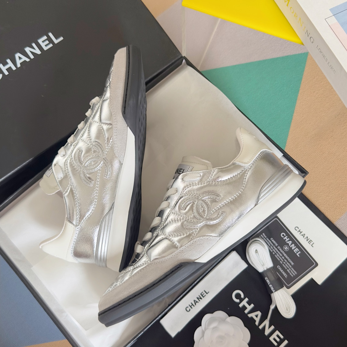 ua Ch*el sneaker