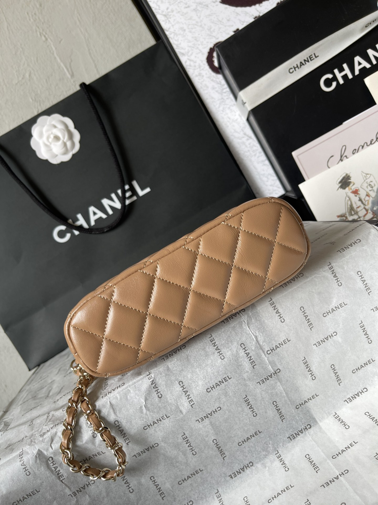 Ch*el small shopping bag 15x20x6cm