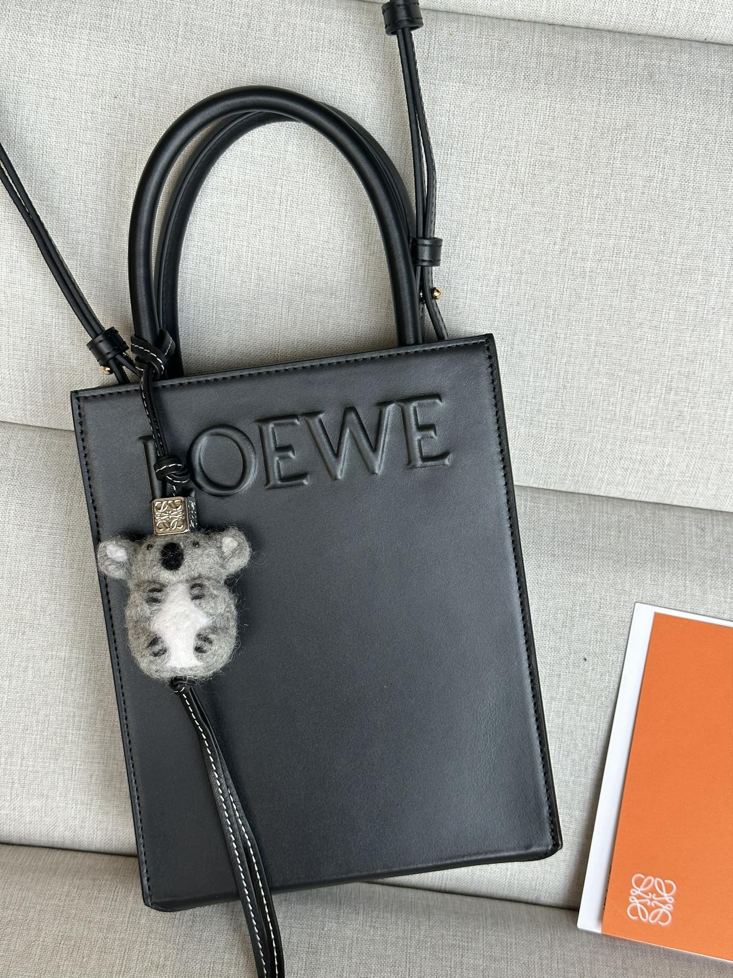 L0ew* standard a5 tote 17x6x21.5cm