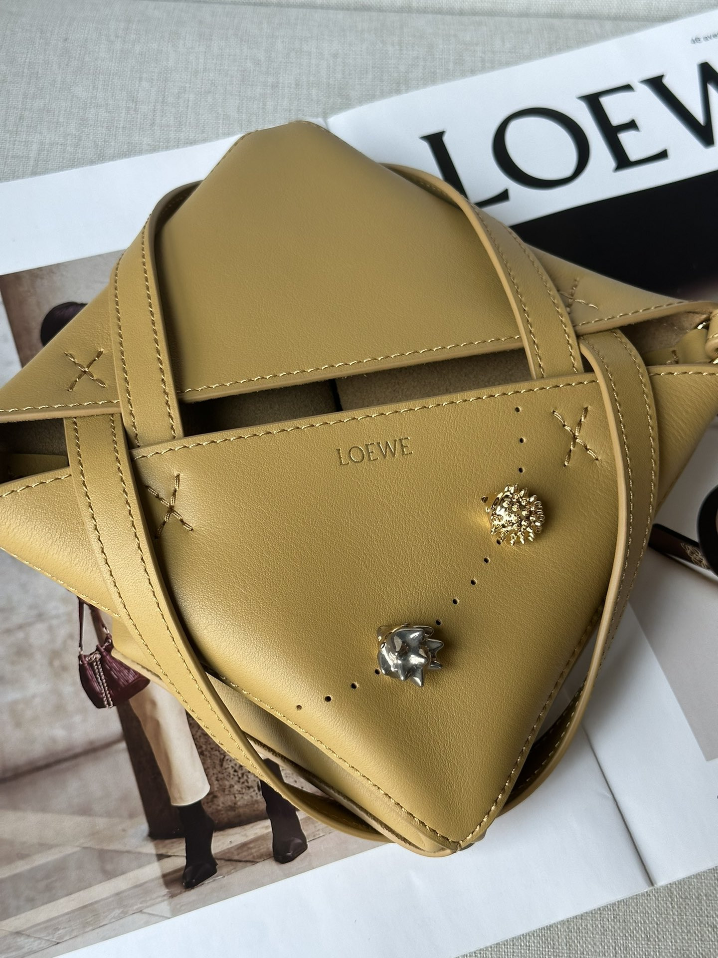 L0ew* mini puzzle fold tote in shiny calfskin 16.5x9.5x20cm