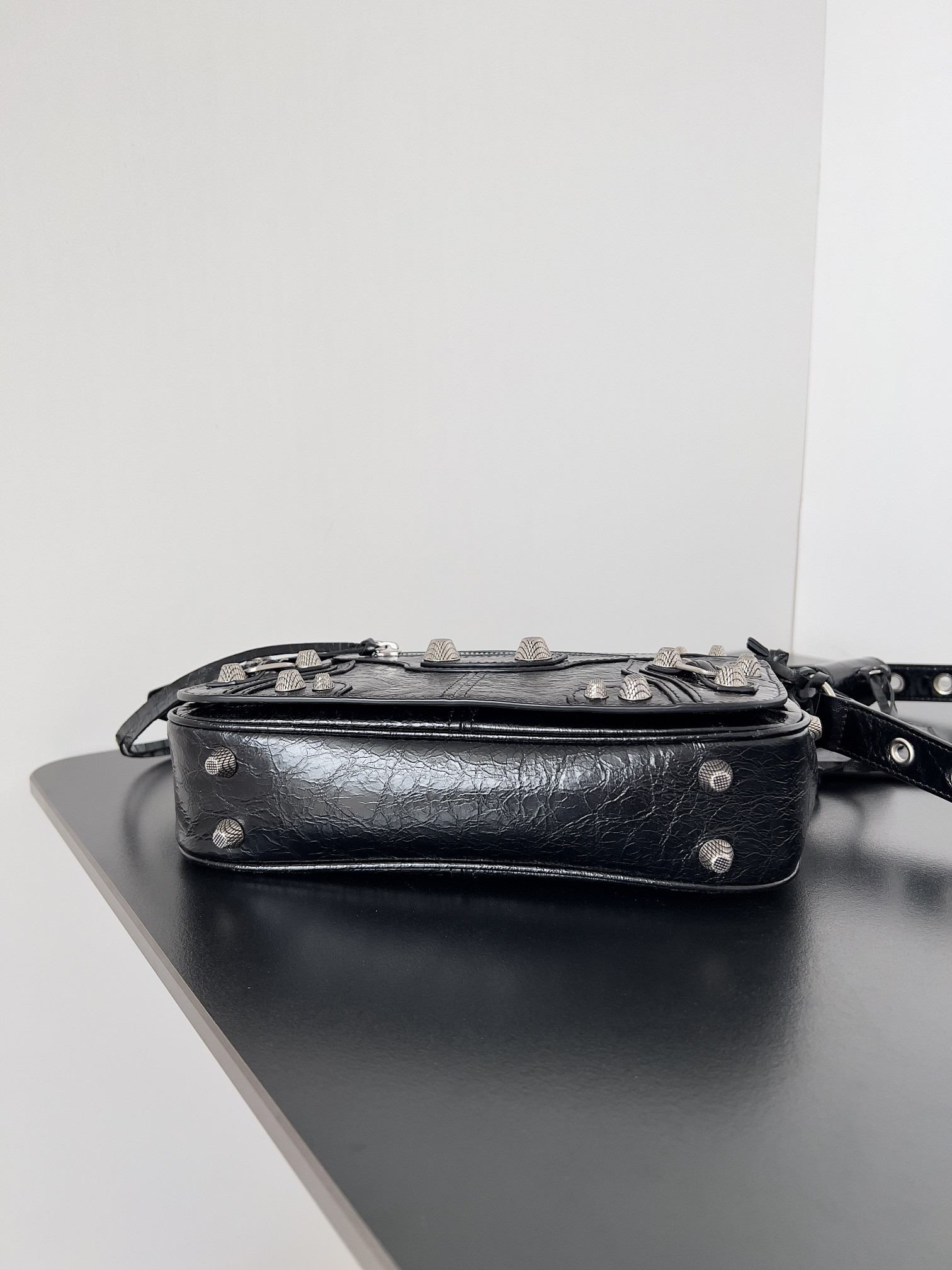 Ba*len*cia*ga le cagole mini flap bag in black 20 x 14 x 5 cm