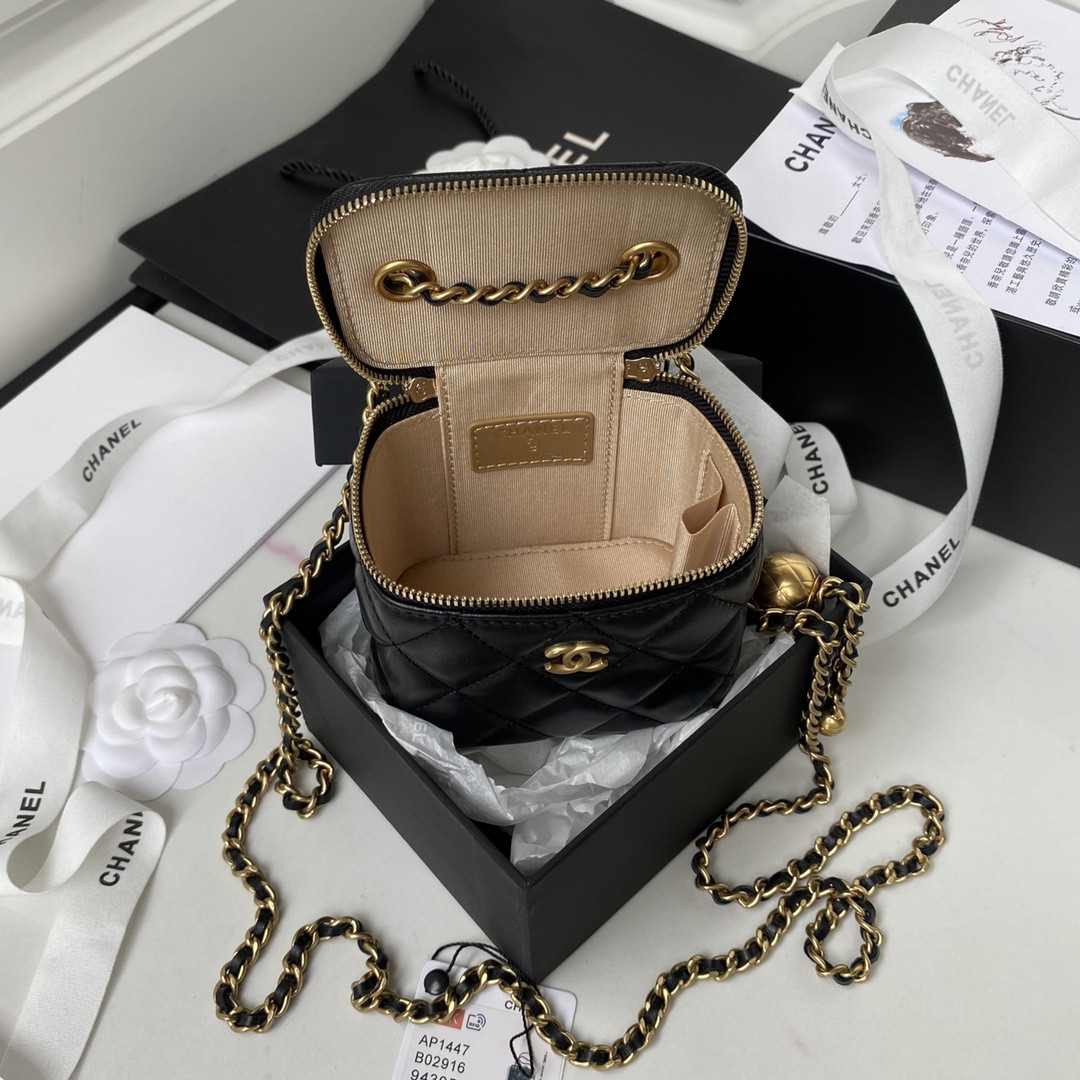 Ch*el mini box bag