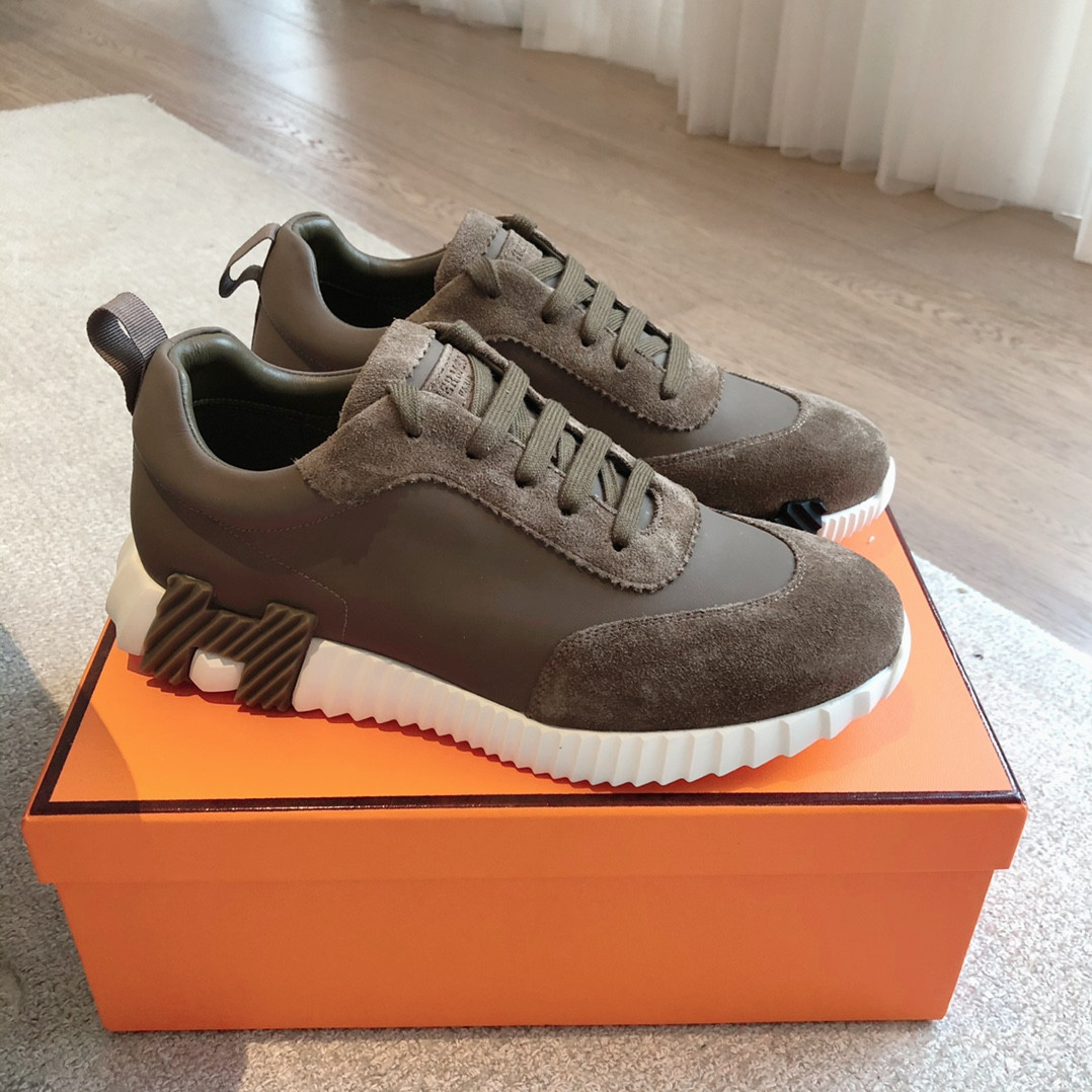 ua H**me5 bouncing sneaker