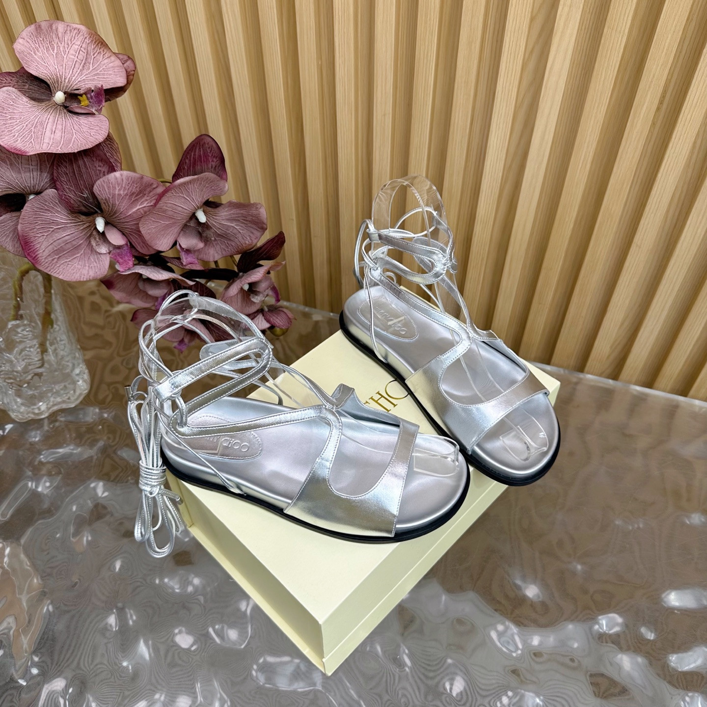 ua Ji*y Ch* sandals