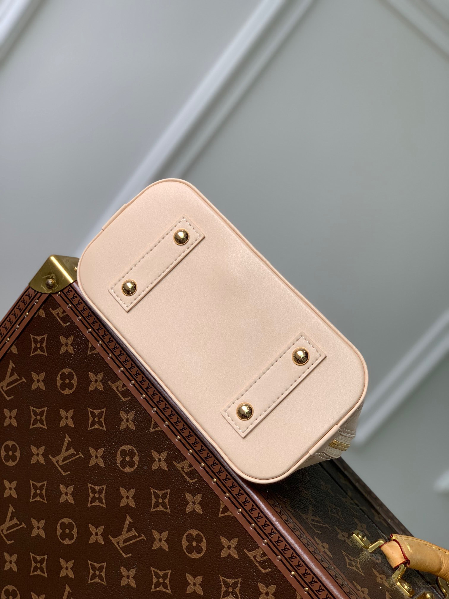 LV ALMA BB M22878