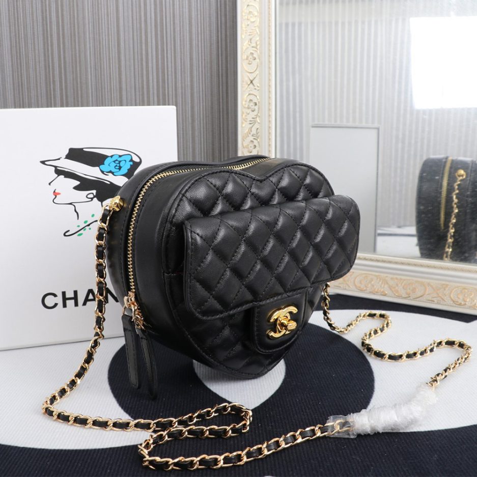 Ch*el 22s heart bag