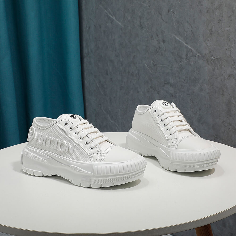 LV SQUAD SNEAKER