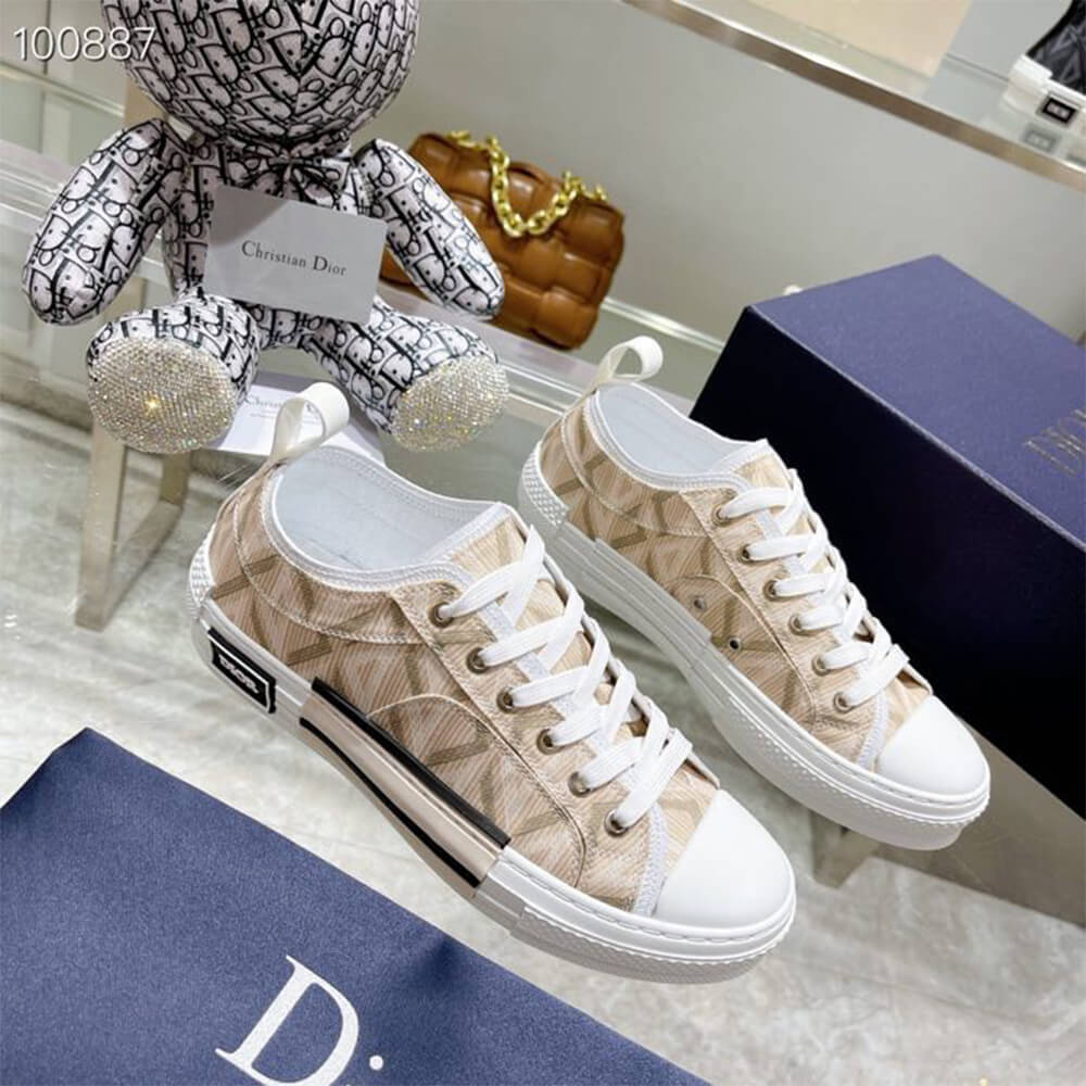 B23 LOW-TOP SNEAKER