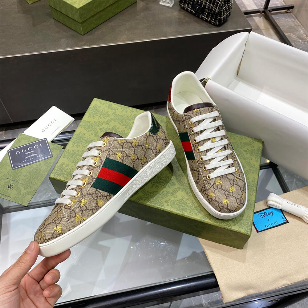 ace gg S*p*e sneaker with bees