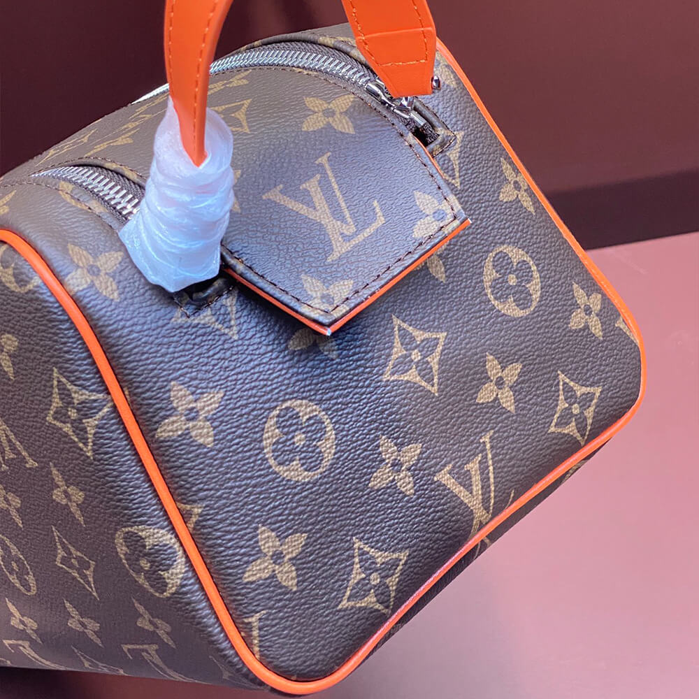 LV Dopp Kit